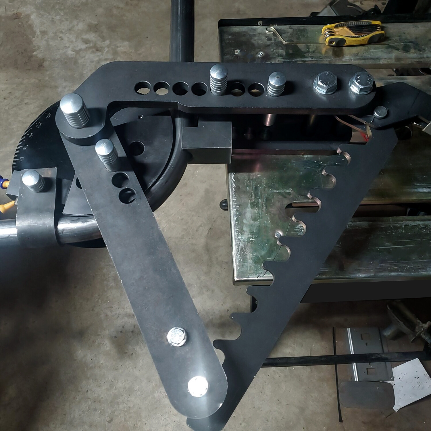 Steel Ratcheting Manual Pipe and Tube Bender -Bends up to 2″ diameter tubing