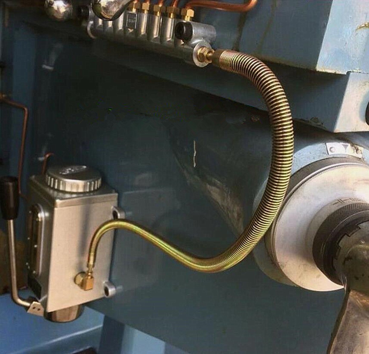 Metal Spring Cloth Sheath Hose Milling Machine Oil Tube Line 4mm For Bridgeport