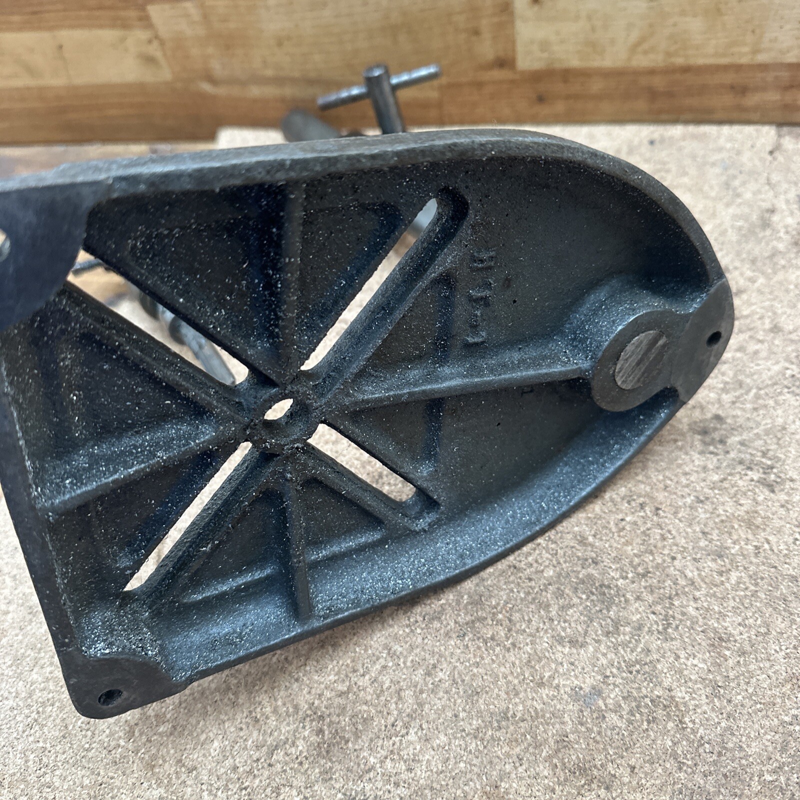 Vintage H.D. Herder USA Bench Hand Tapper Press Tool – Kalamazoo, Michigan