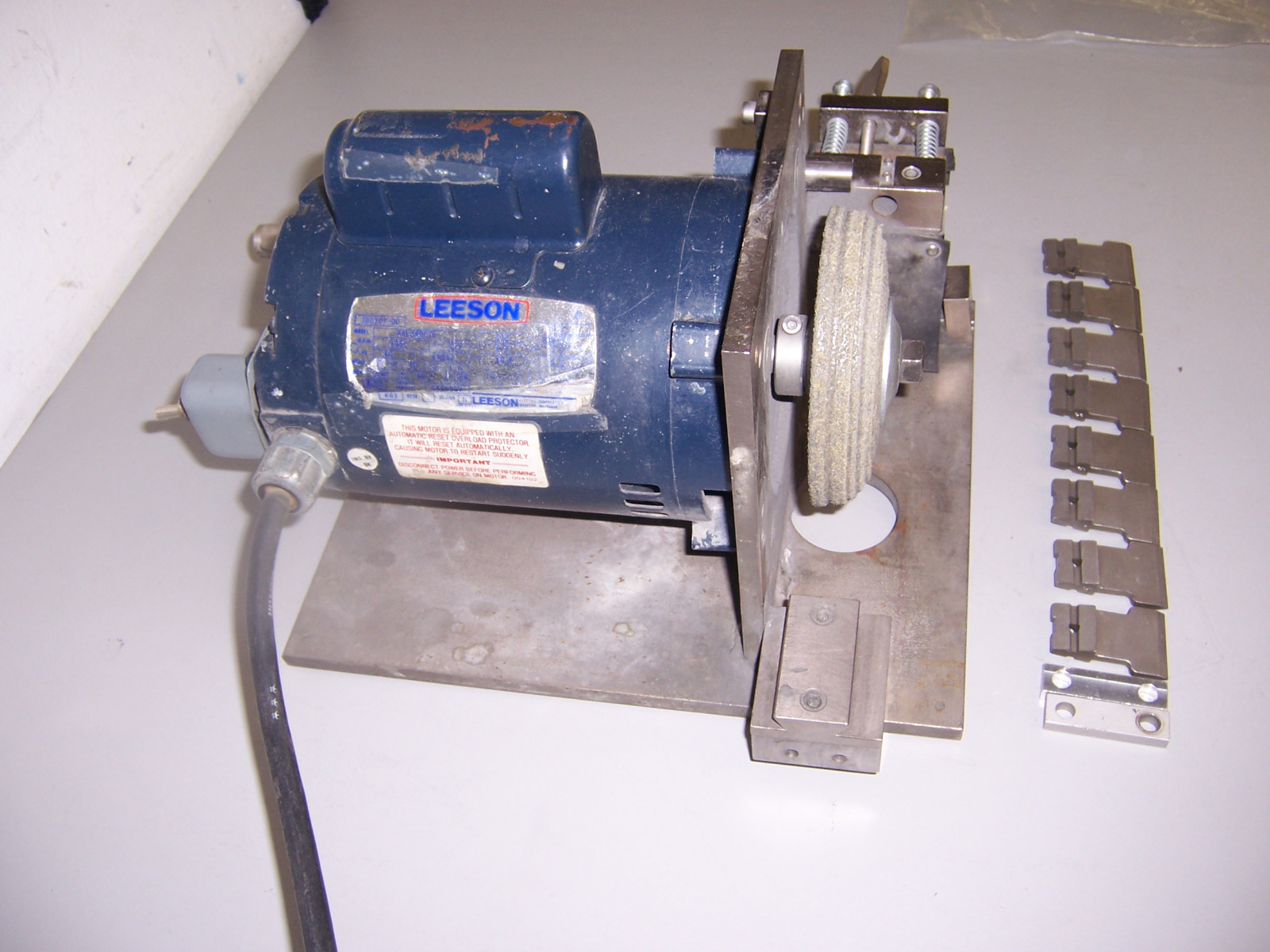 9430 LEESON A4C34DC7B CUSTOM GRINDER 3450 RPM 1/2 HP 115 VOLT