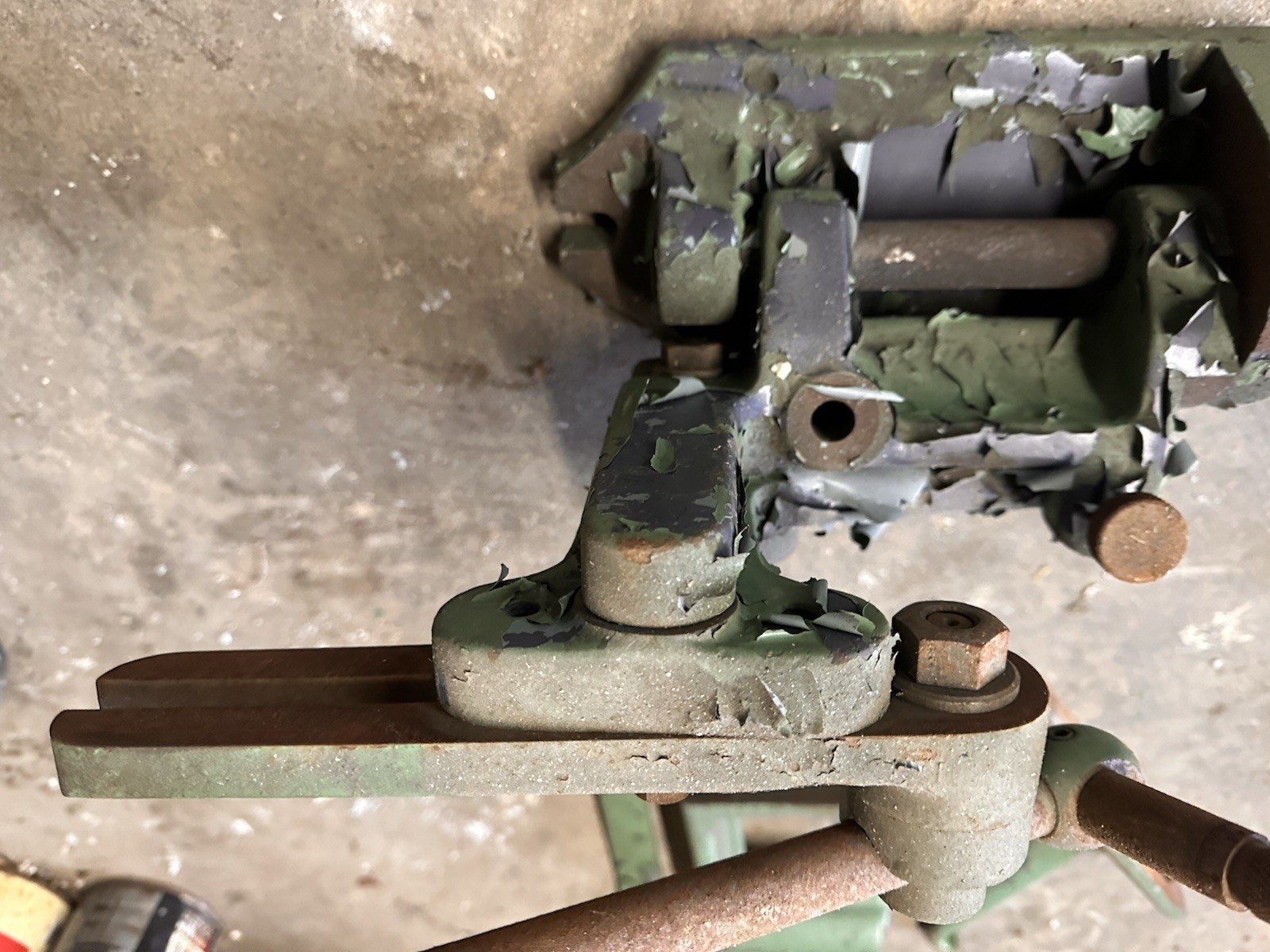 Norton Surface Grinder Used In Good Working Condition With A lot Of Attachments
