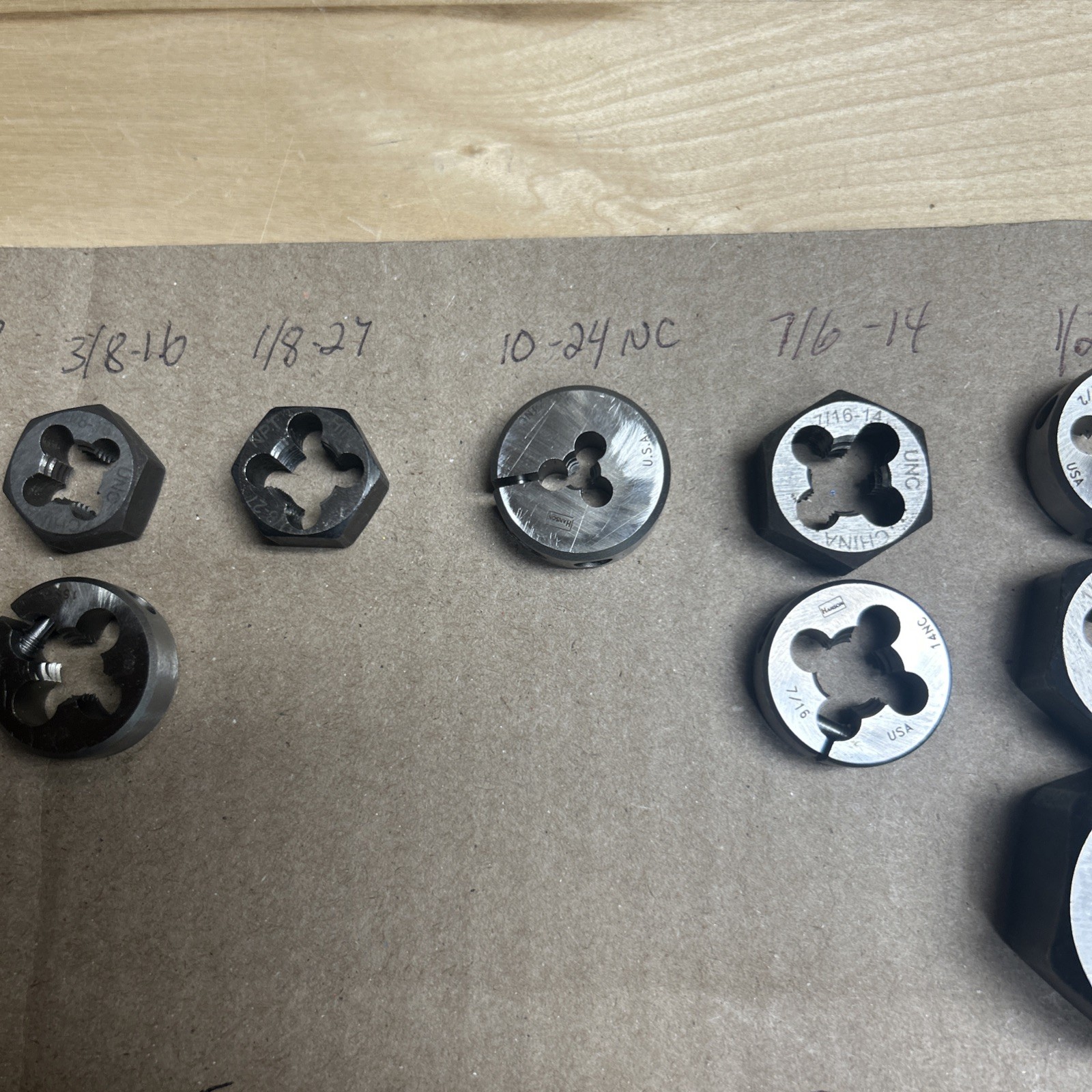 Widell/Hanson/China Die lots. Total of 37 pieces. See pictures for sizes