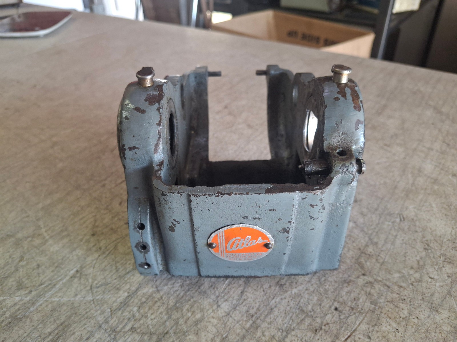 Vintage Atlas Craftsman 618 6″ Lathe Headstock M6-2 Casting Housing