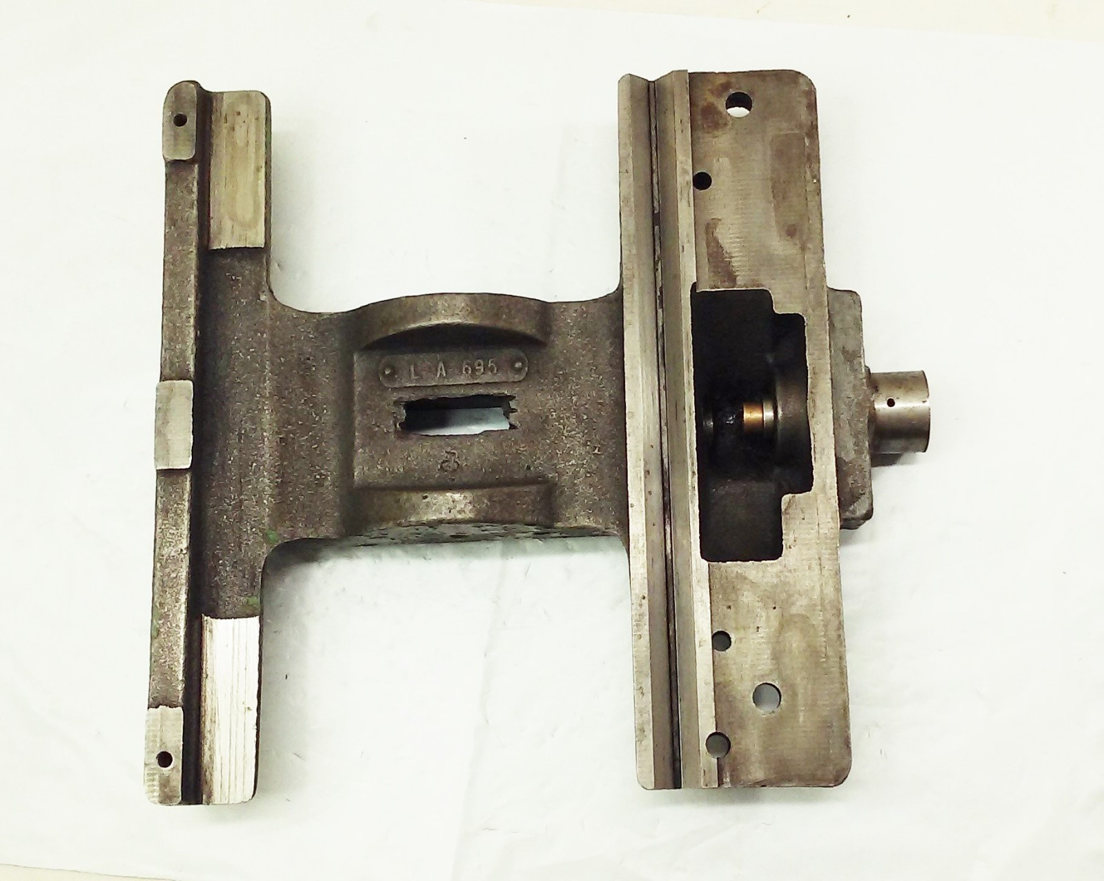 Logan Montgomery Ward 10″ Metal lathe carriage saddle casting LA-695