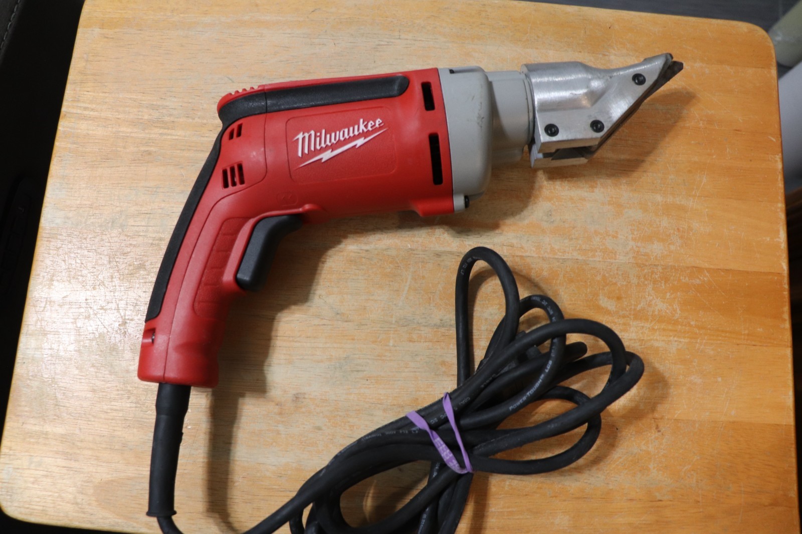 Milwaukee 6852-20 18 Gauge Shear EUC Corded Heavy Duty