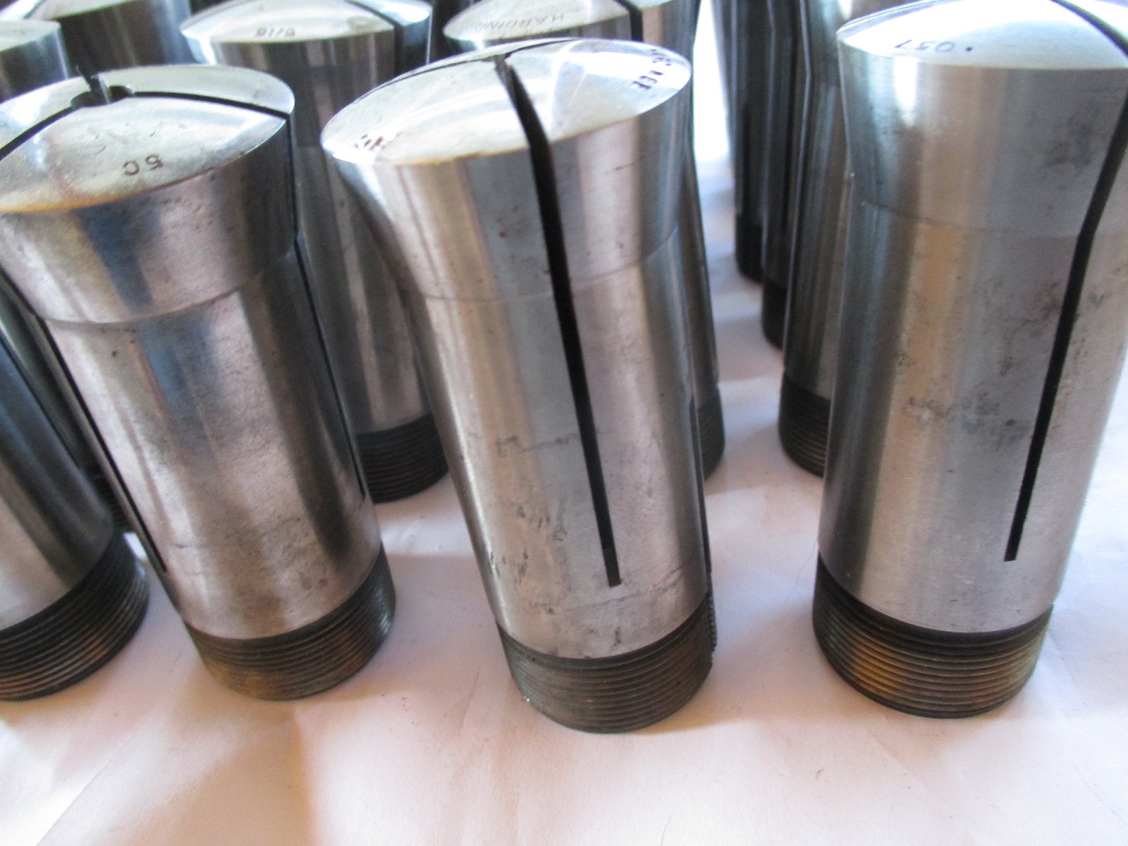 Lot Set of 30 Hardinge 5C Collets. Range Is 3/64 to 1″. Half w/Internal Thread