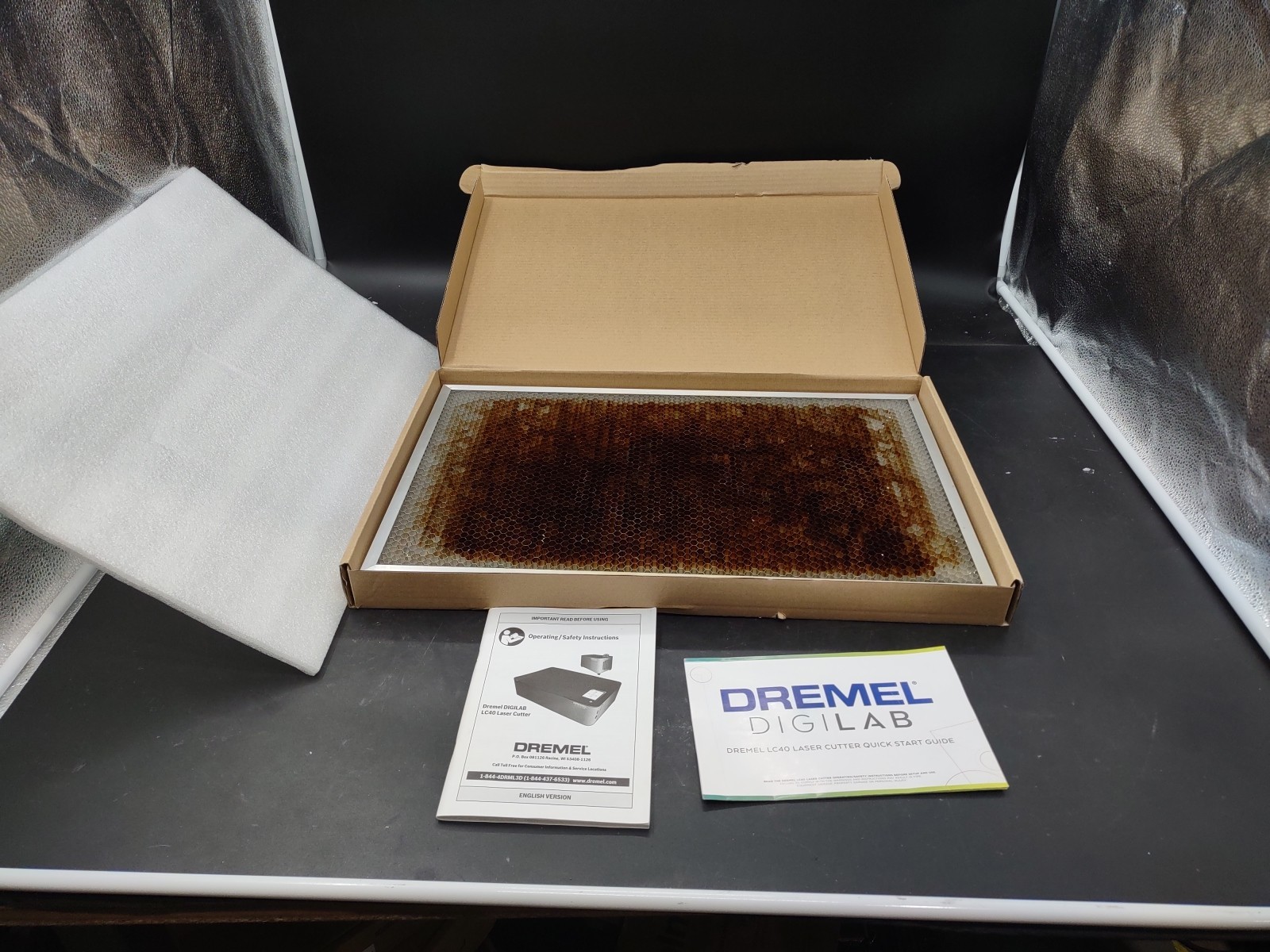 Dremel Digilab LC40 Laser Cutter (SEE DESCRIPTION) Tested and Cleaned