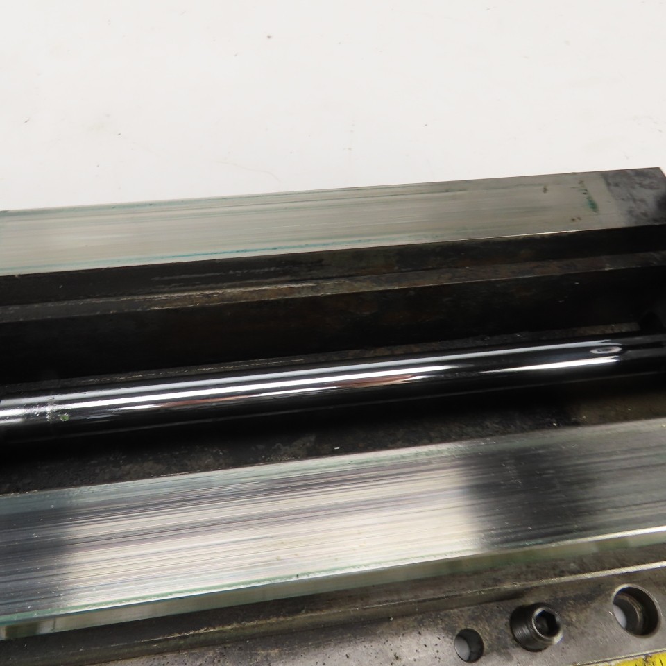 Hydraulic Cylinder Operated Linear Sliding Bed 10″ Stroke 14″x7″ Table