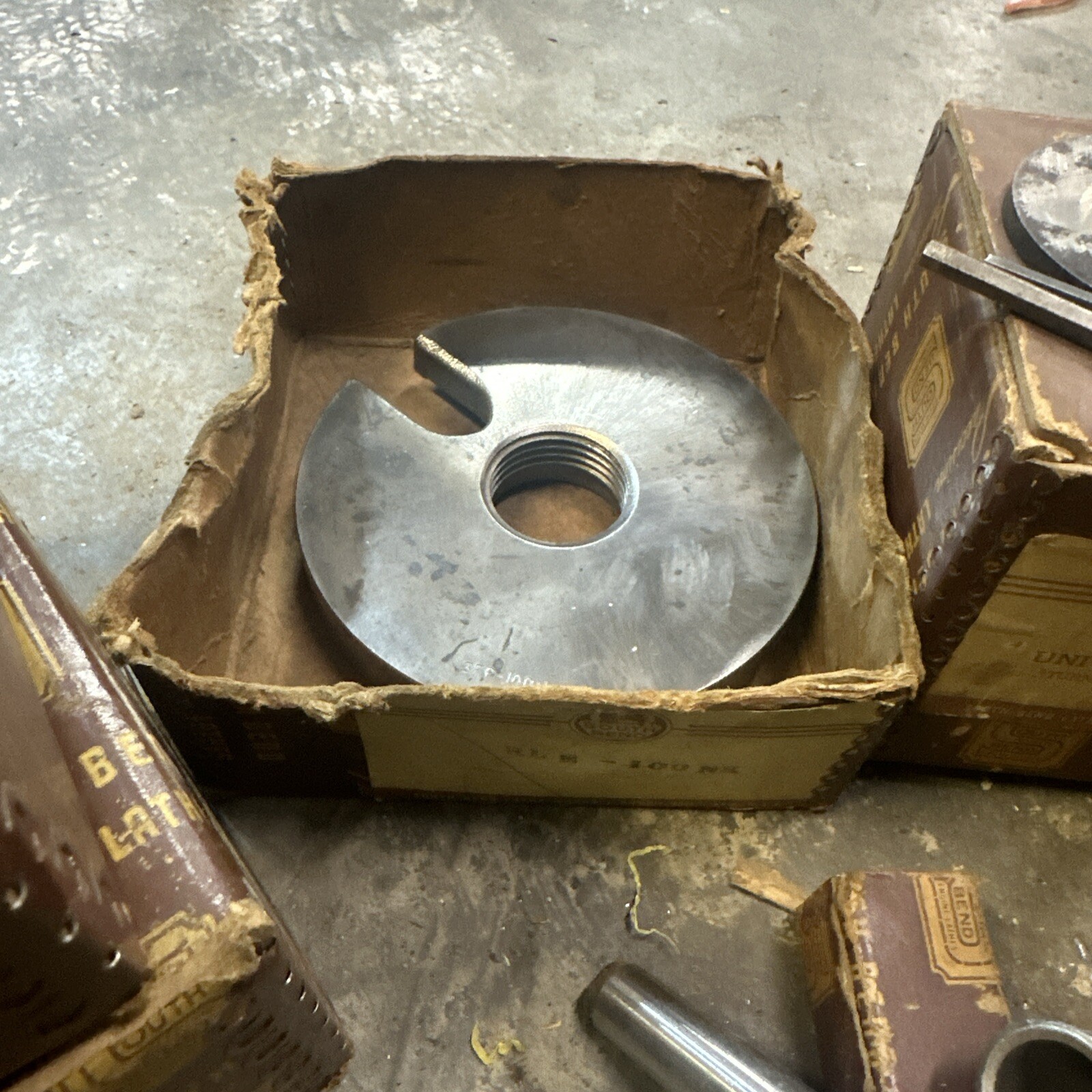 South Bend Lathe Works 9” Metal Lathe Tooling Lot Chuck Faceplate Tool Post Jig