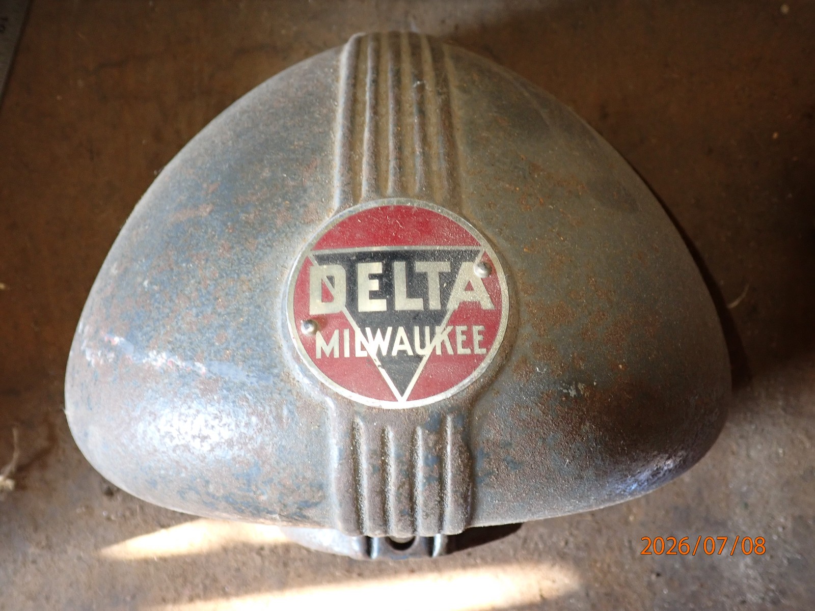 VINTAGE DELTA MILWAUKEE 14″ DRILL PRESS FRONT PULLEY COVER IRON CASTING DP257