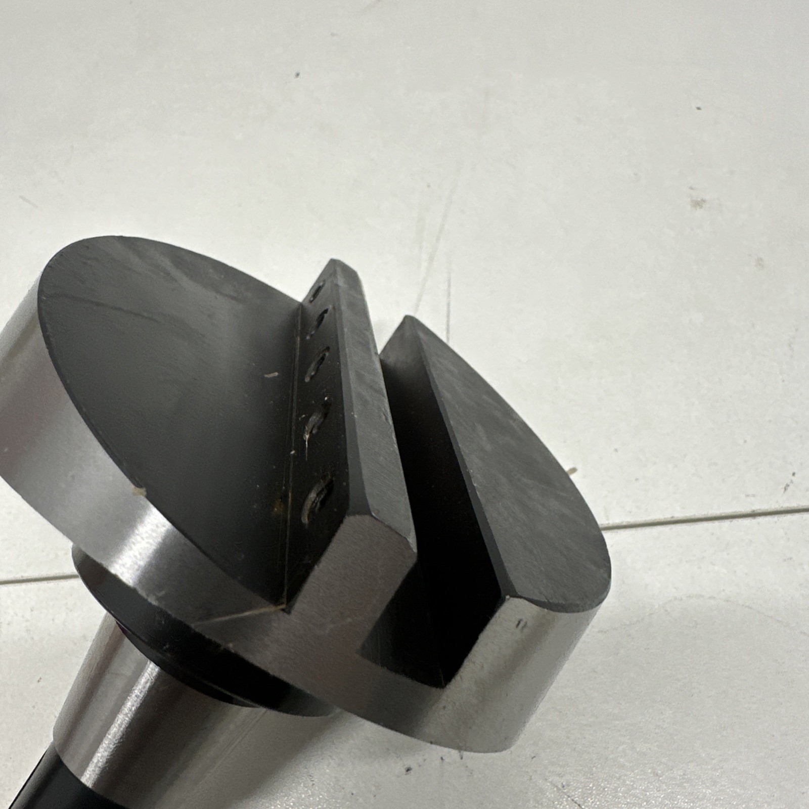 MachEl 3″ Fly Cutter R8 Shank w/ HSS Tool Bit 75mm.