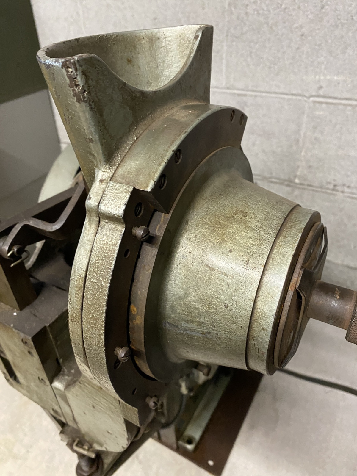 Chicago Rivet & Machine Co. Rivet Riveting Machine