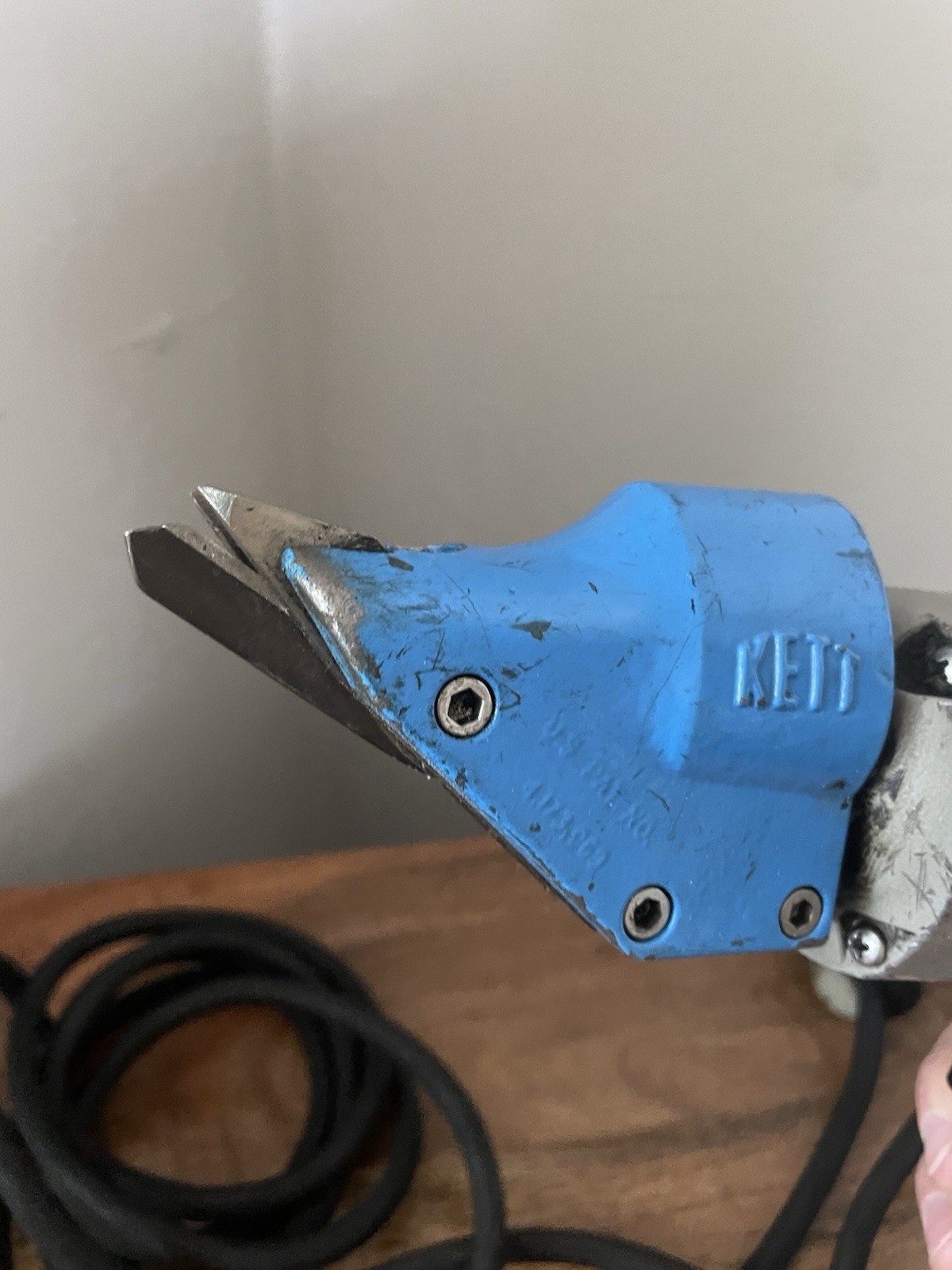 Kett Tool E-140 115 Volt Metal Electric Shear Cutter Blue/Gray