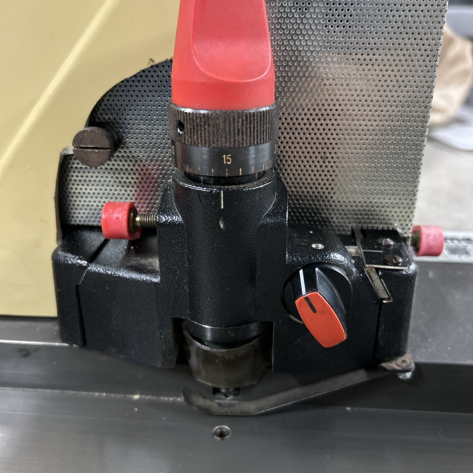 NEW HERMES B6 Engraver Beveling Beveller – Built In Vacuum & Corner Rounders