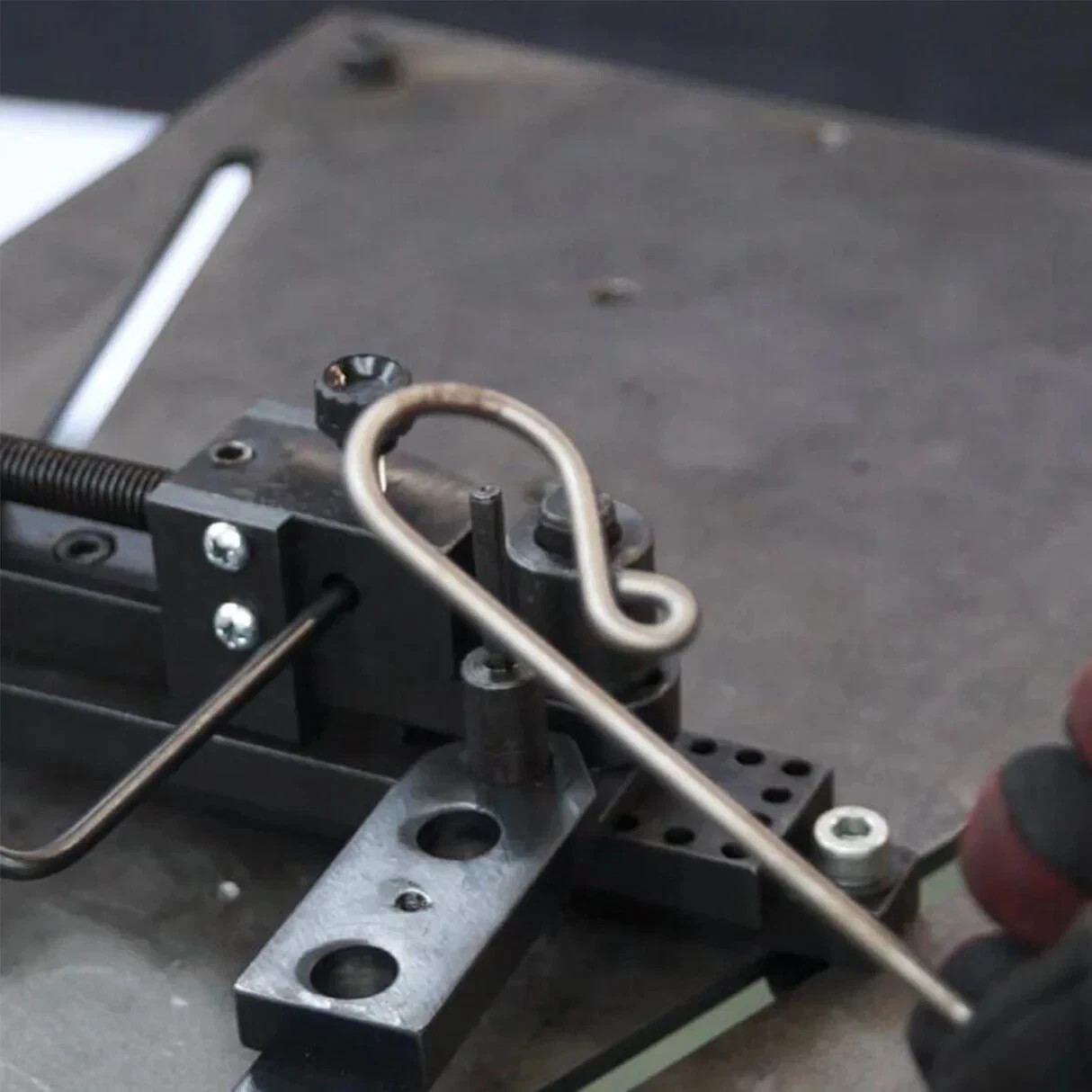 Mini Rod Bender Metal Bending Tool Universal Bending Machine – Wire or Stock