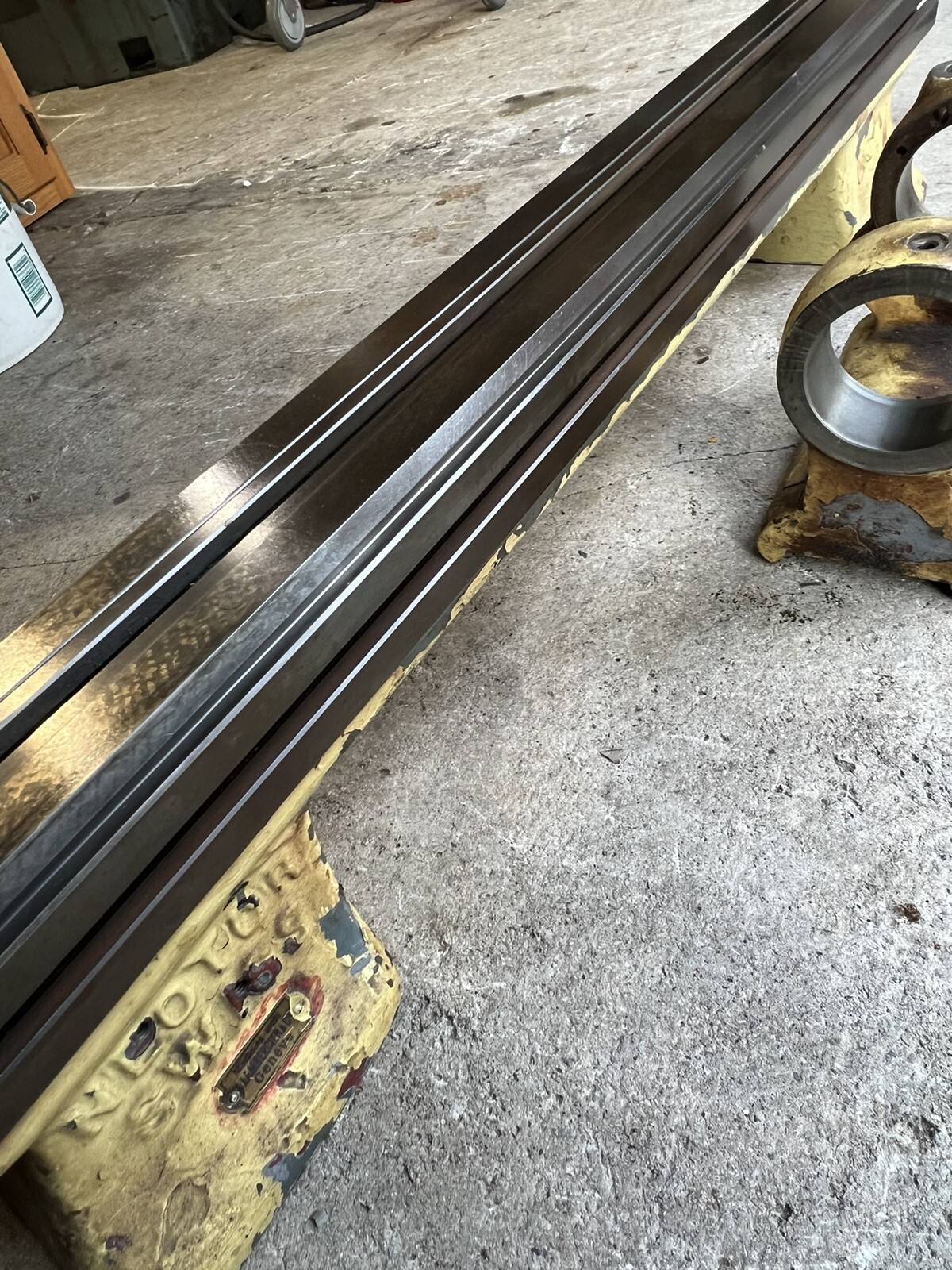 Habegger-Netor JH 102 Metal Lathe Bed And Headstock Casting