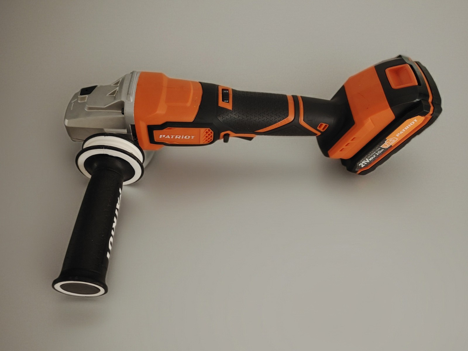 4.5 Inch Grinder and Polisher with Variable Speed with 6 Speeds M14 Thread 230V