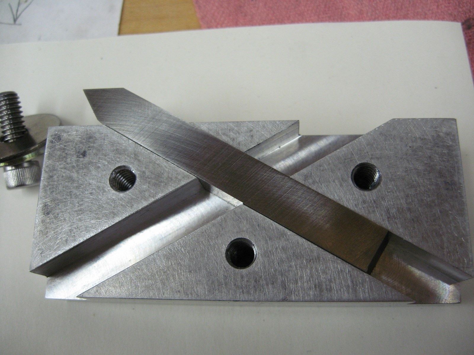 Lathe Tool Bit Grinding Jig, 60 Degree Grinding Jig for 3/8″ Thread Cutting Bits