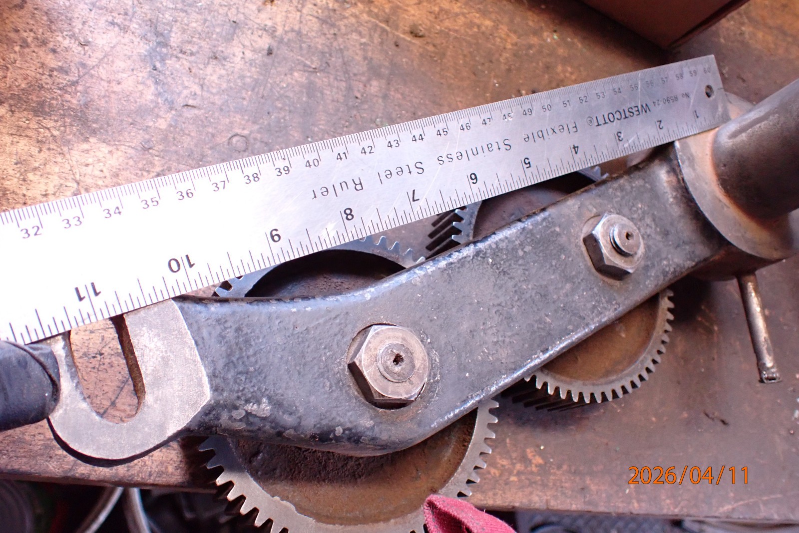 VINTAGE METAL LATHE GEARS AND RACK CASTING