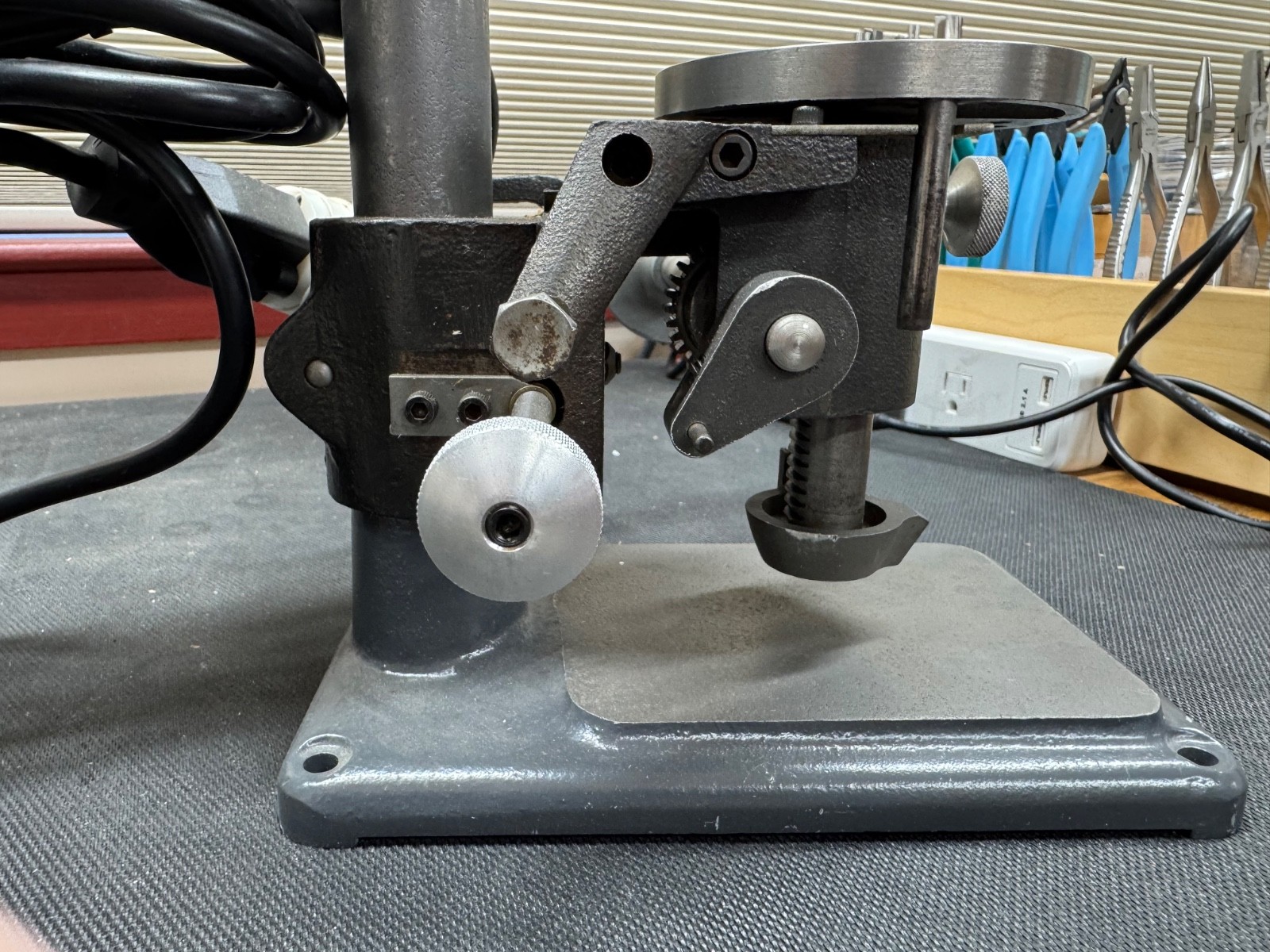 Dumore Sensitive Drill Press