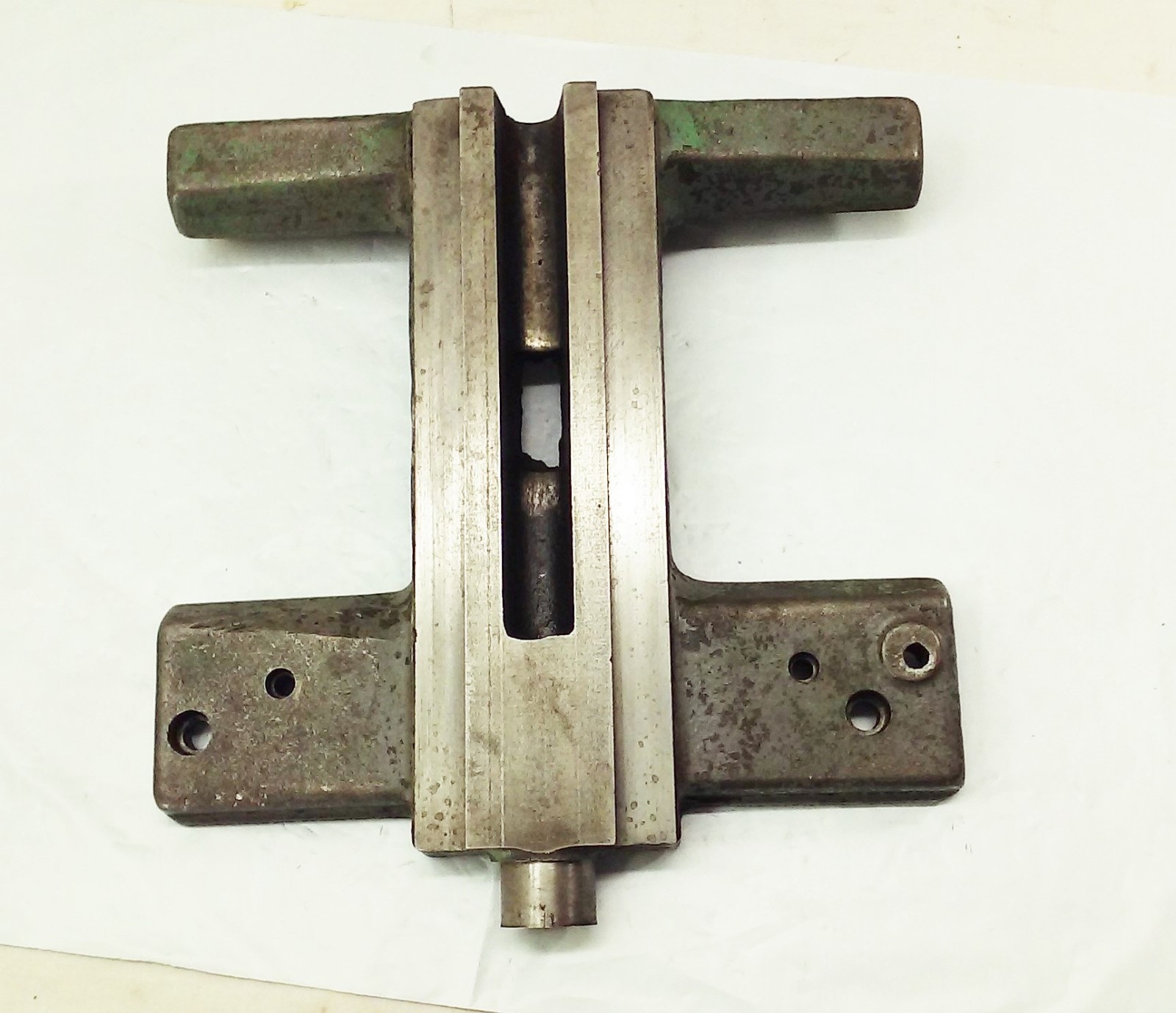 Logan Montgomery Ward 10″ Metal lathe carriage saddle casting LA-695