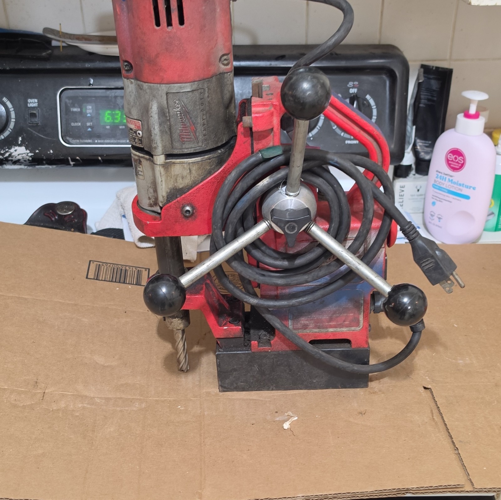 Milwaukee Magnetic Drill Press Manual Corded 120V 9A 1/2in Chuck 450RPM