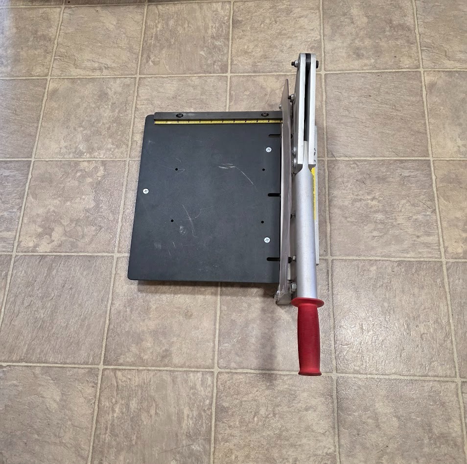 Accu Cutter Model Metal & Plastic Shear, 12 Inch Length Free Shipping PRE-OWNED.