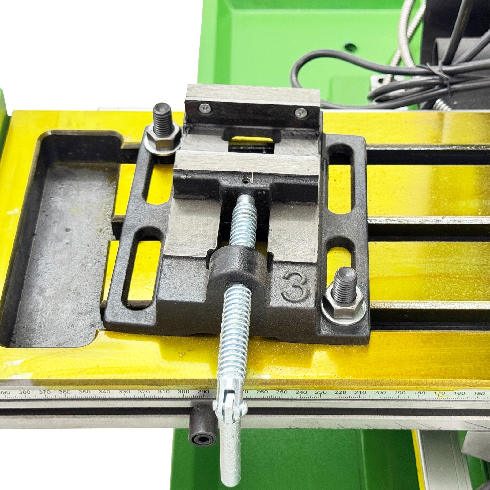 Heavy-Duty Cast Iron Milling Machine SM32V 110V 1.5KW Brushless R8 Taper 3-Axis
