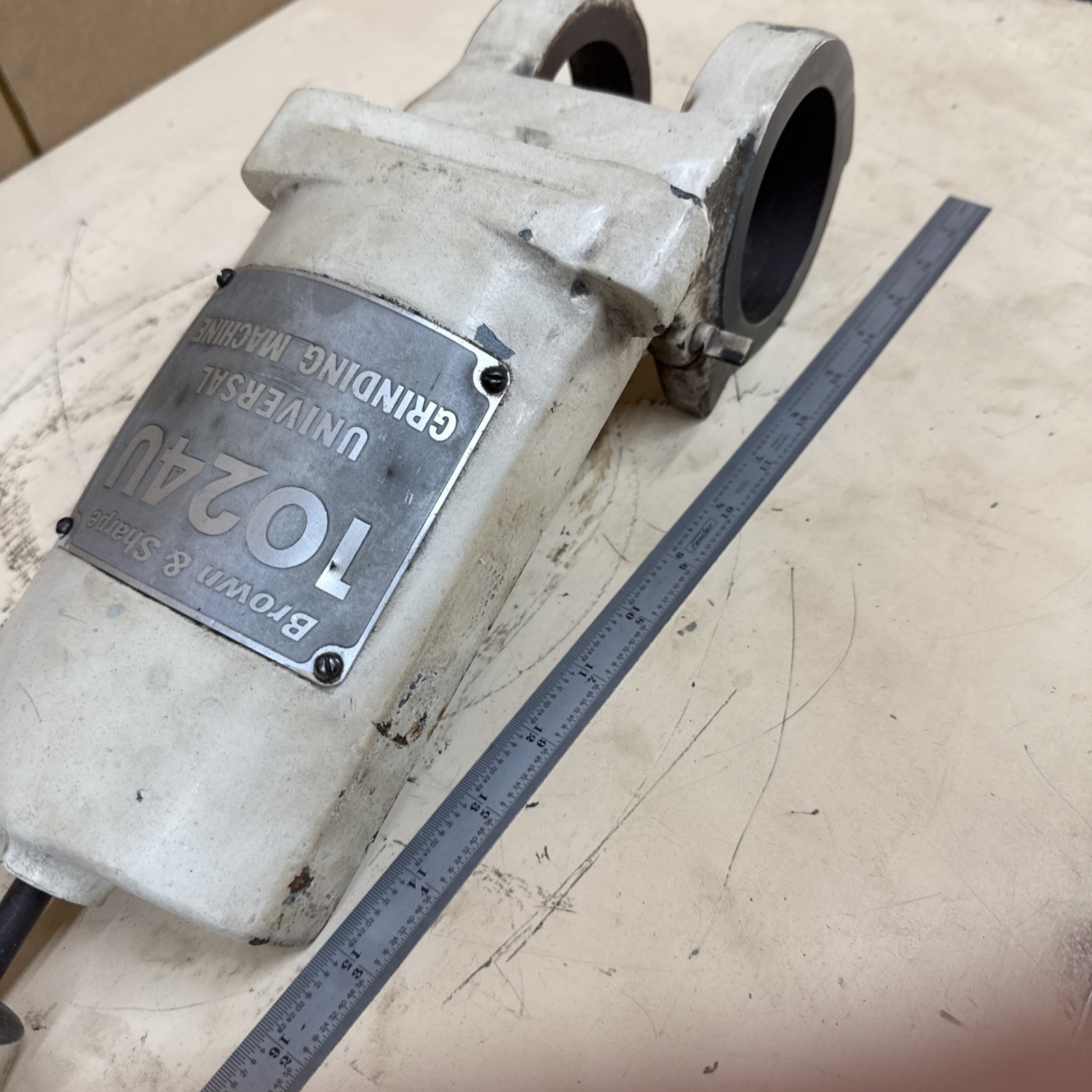 Brown & Sharpe 1024U Universal Grinding Machine Attachment 3-1/8” Spindle Stock