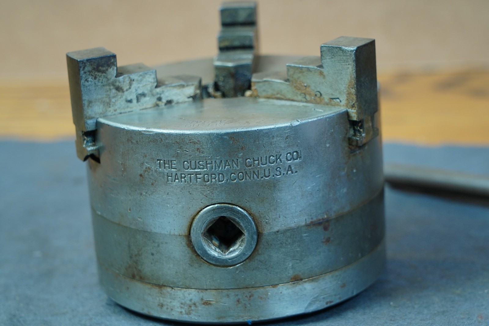 Cushman 4″ 3-jaw Metal Lathe Chuck with One Set of Jaws and Chuck Key