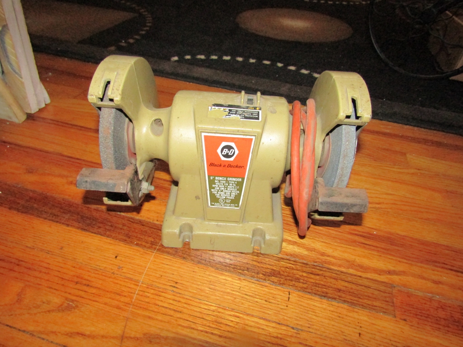 Vintage Black & Decker 5″ Bench Grinder Cat. No. 7900 TESTED