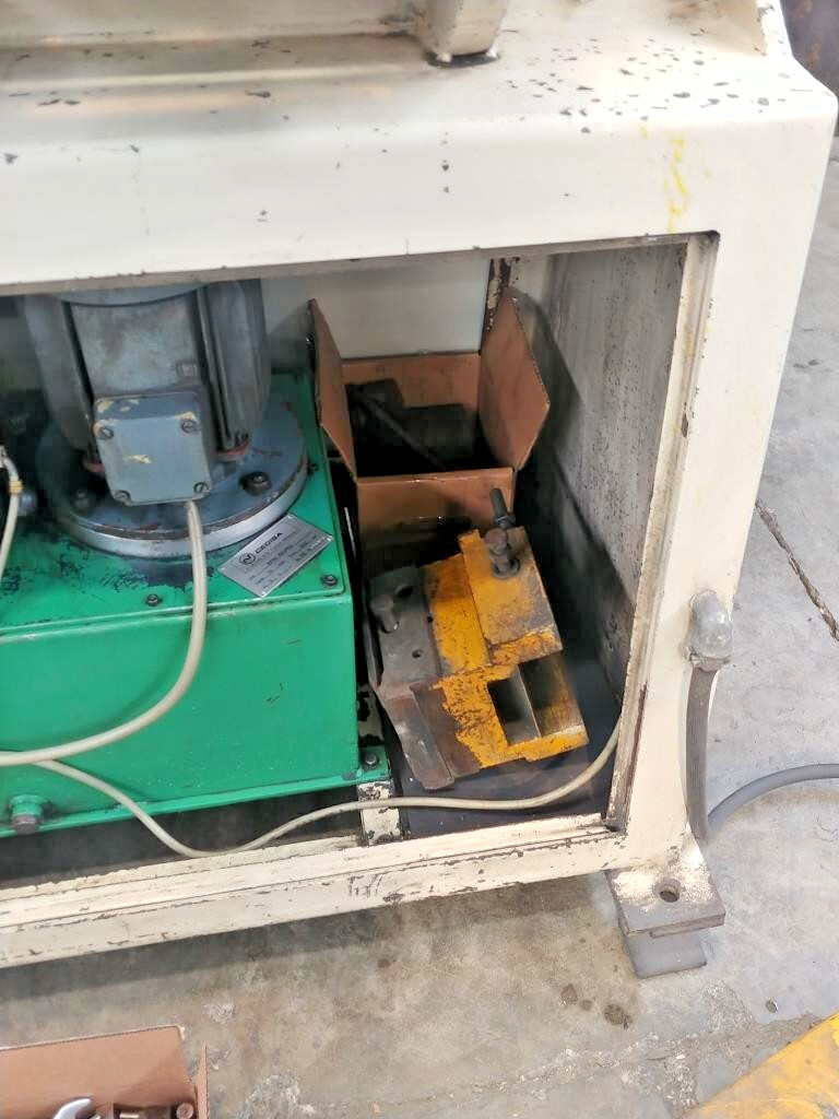 Geka Hydracrop 50 Ton Ironworker, Model HYD-50 w/Lot of punches & dies, notcher
