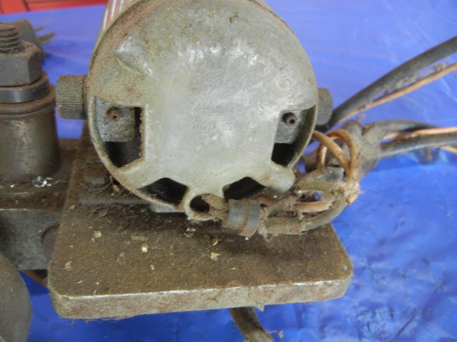 Unknown vintage tool post grinder for South Bend 9″ lathe