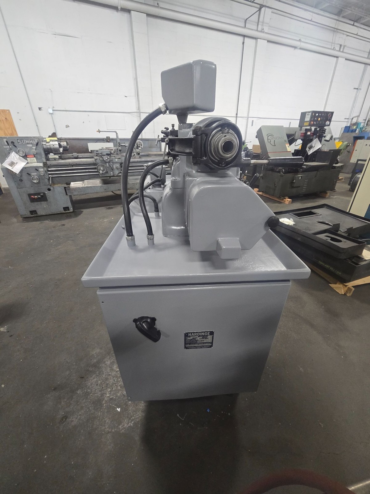 11”x18” Hardinge HLV-H-EM Tool Room Lathe w/Inch/Metric