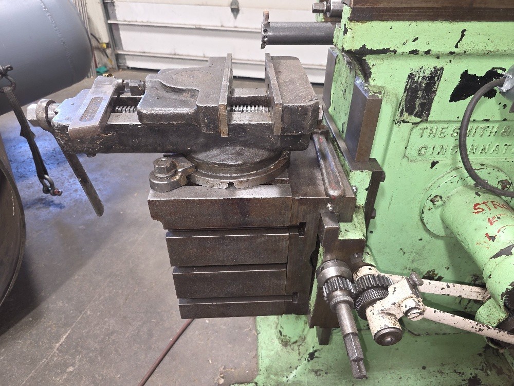 Smith and Mills 12″ shaper with nice vice and one tool holder. 110V.