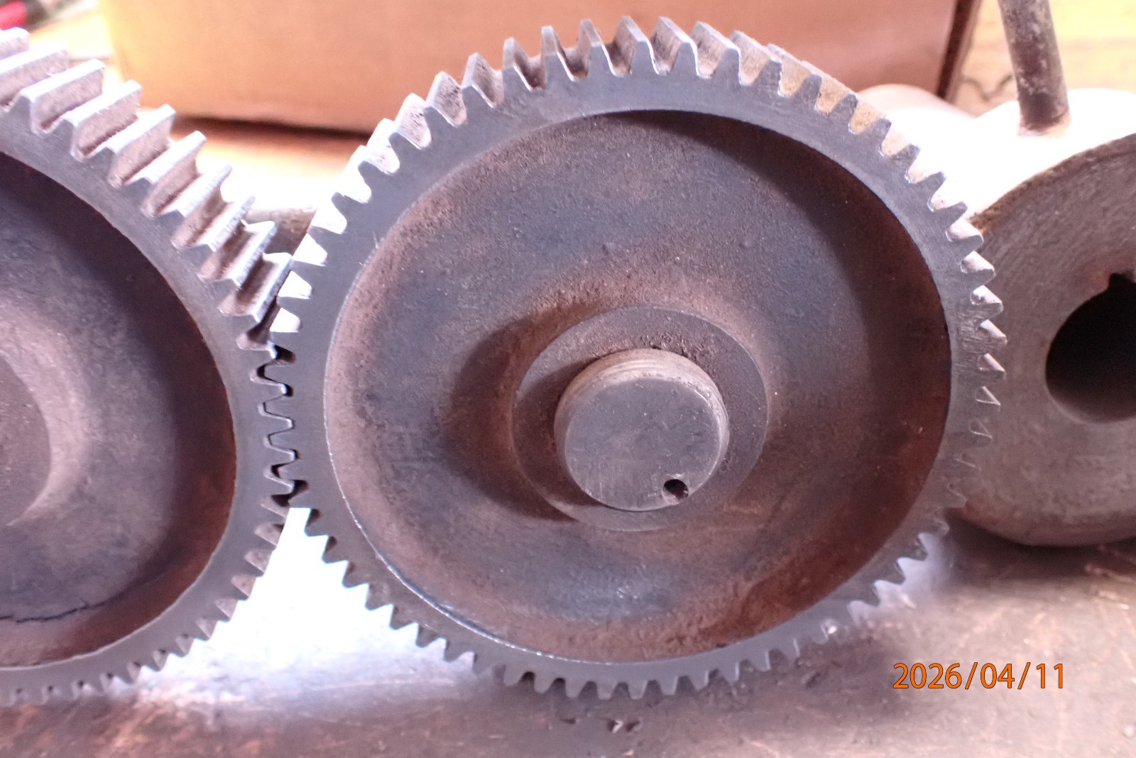 VINTAGE METAL LATHE GEARS AND RACK CASTING