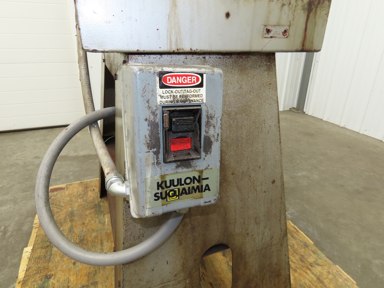 Everett Model 10 Cut Off Abrasive Metal Saw 10″ Blade 3Hp 3450 RPM 230/460V