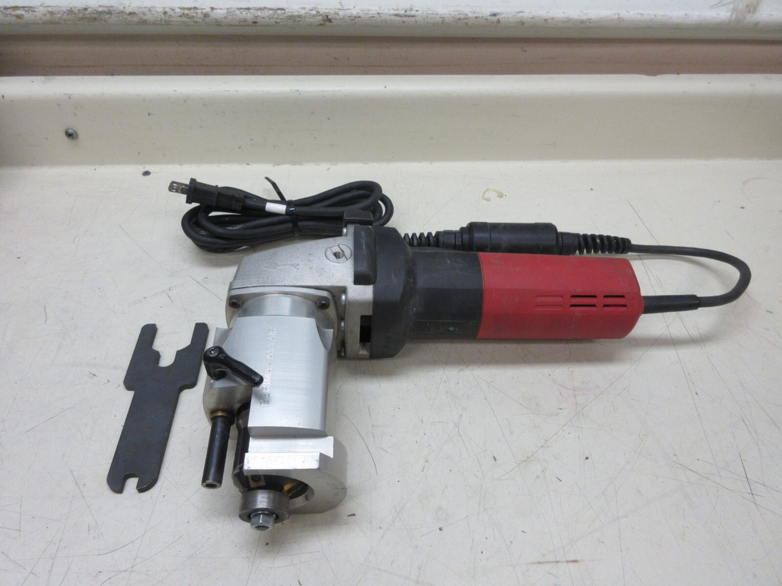 Axxair 120V MS18 / GA 103017-1 Pipe Beveler Beveling Machine w/ Case Used