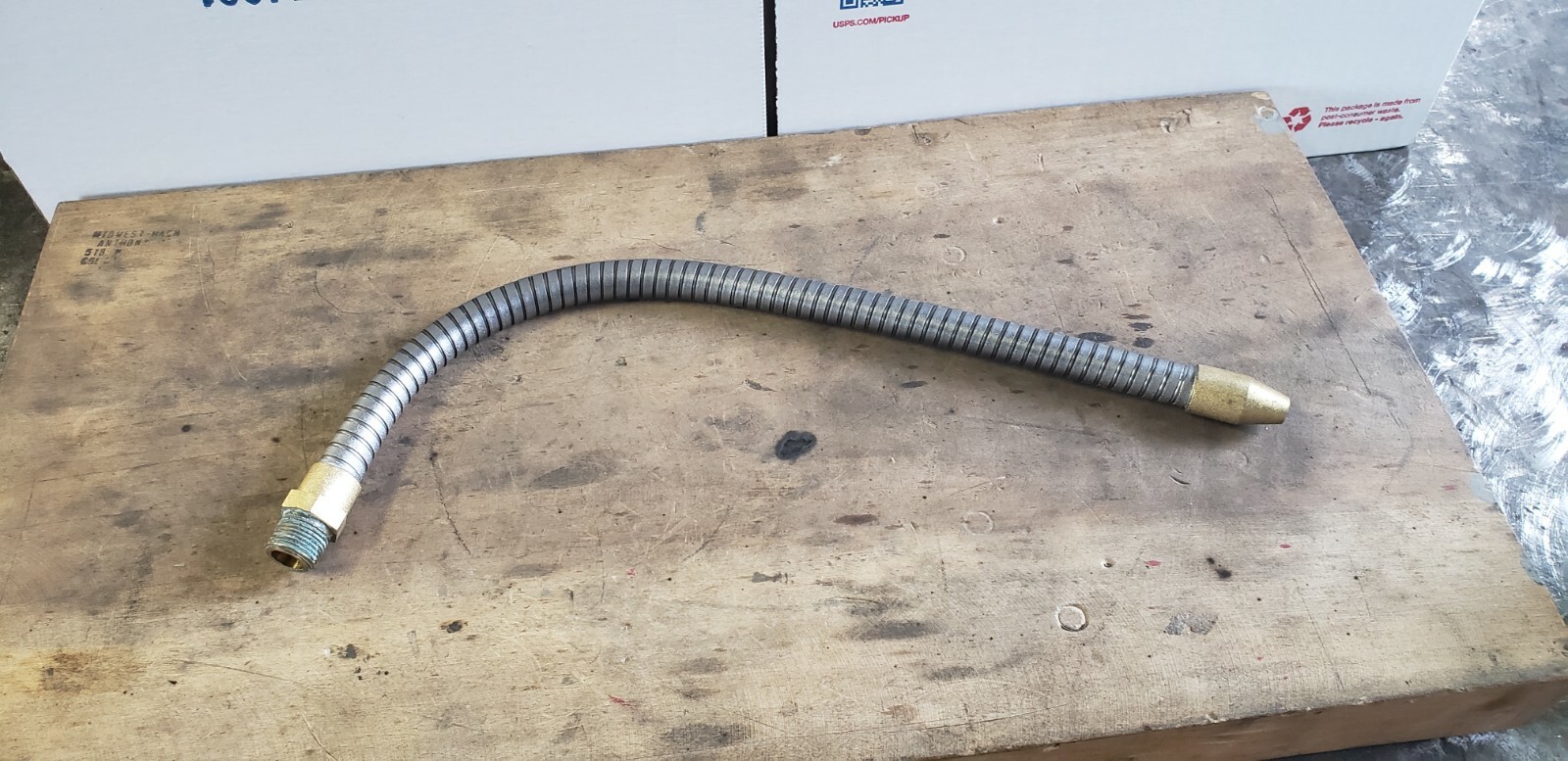 3/8 npt 15 1/2 steel flexible coolant/oil line with brass threads and nozzle