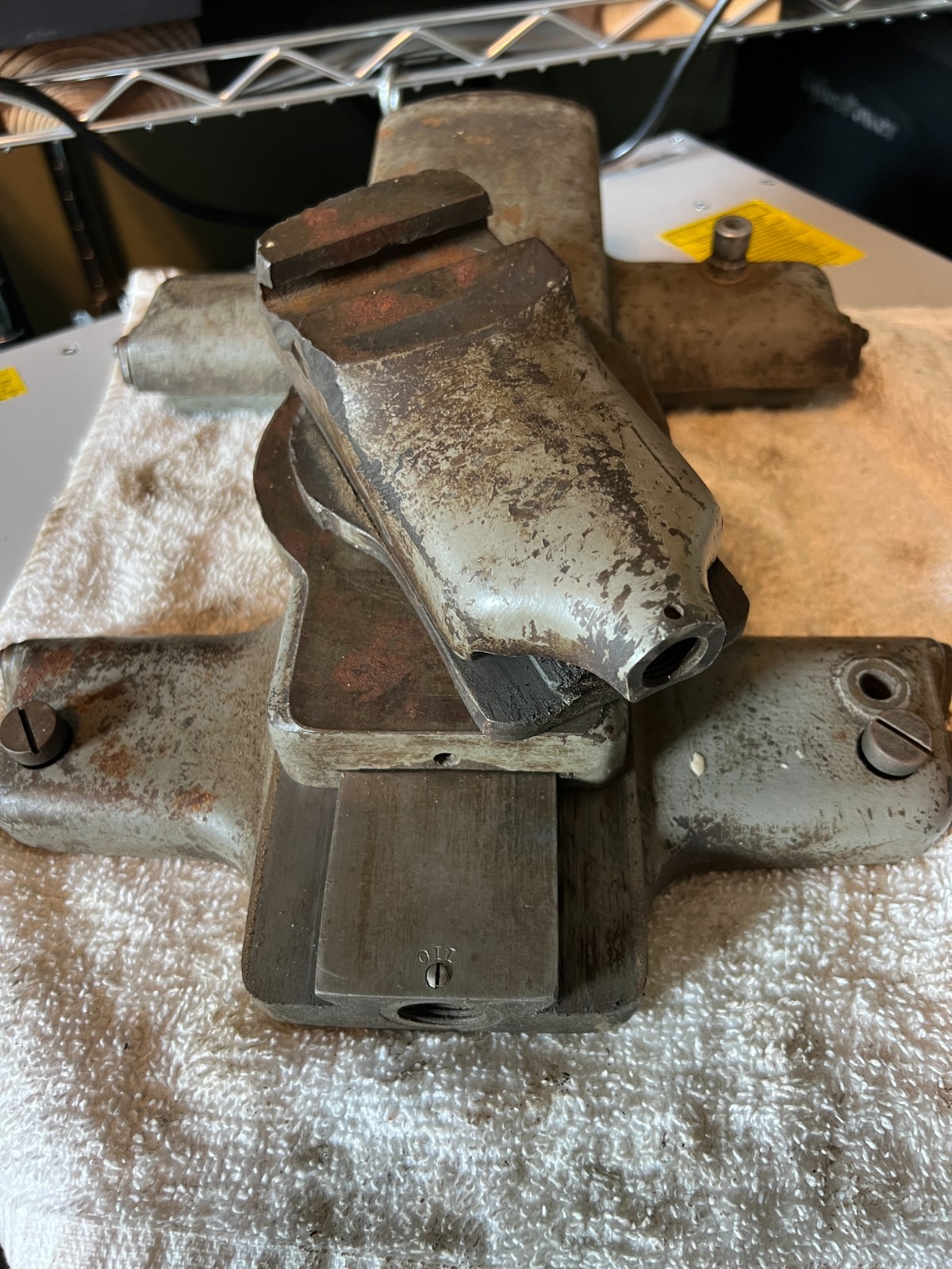 Saddle with Cross slide from South Bend 9″ or 10K Lathe NO Nuts or leadscrews