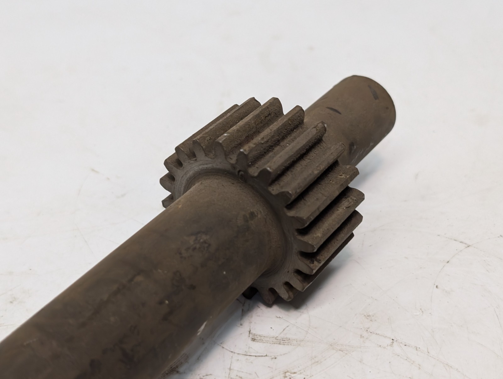 Unbranded Heavy-Duty Machine Drive Gear Shaft Assembly Component, Approx. 17″ L