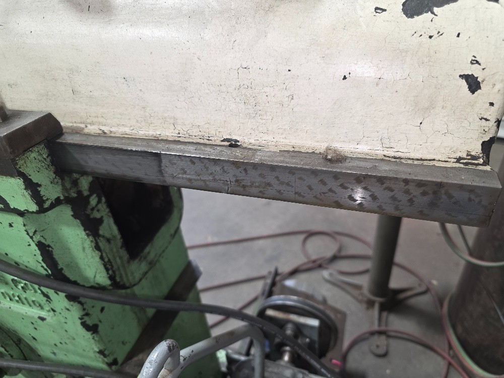 Smith and Mills 12″ shaper with nice vice and one tool holder. 110V.