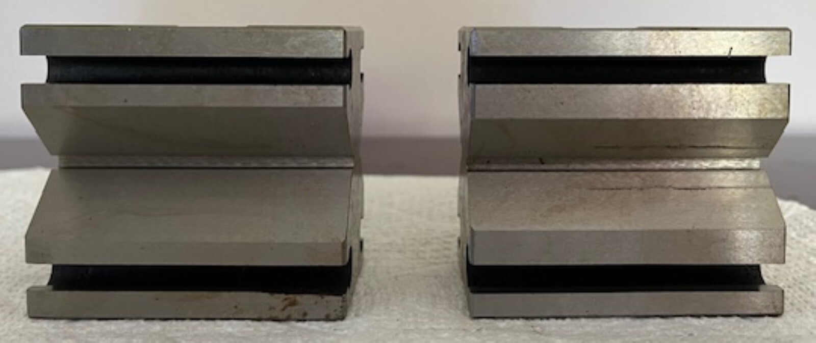 Travers V-Blocks Set NEW in box 2-1/2″ wide 1-1/2″ high 2-1/2″ long 57-060-003