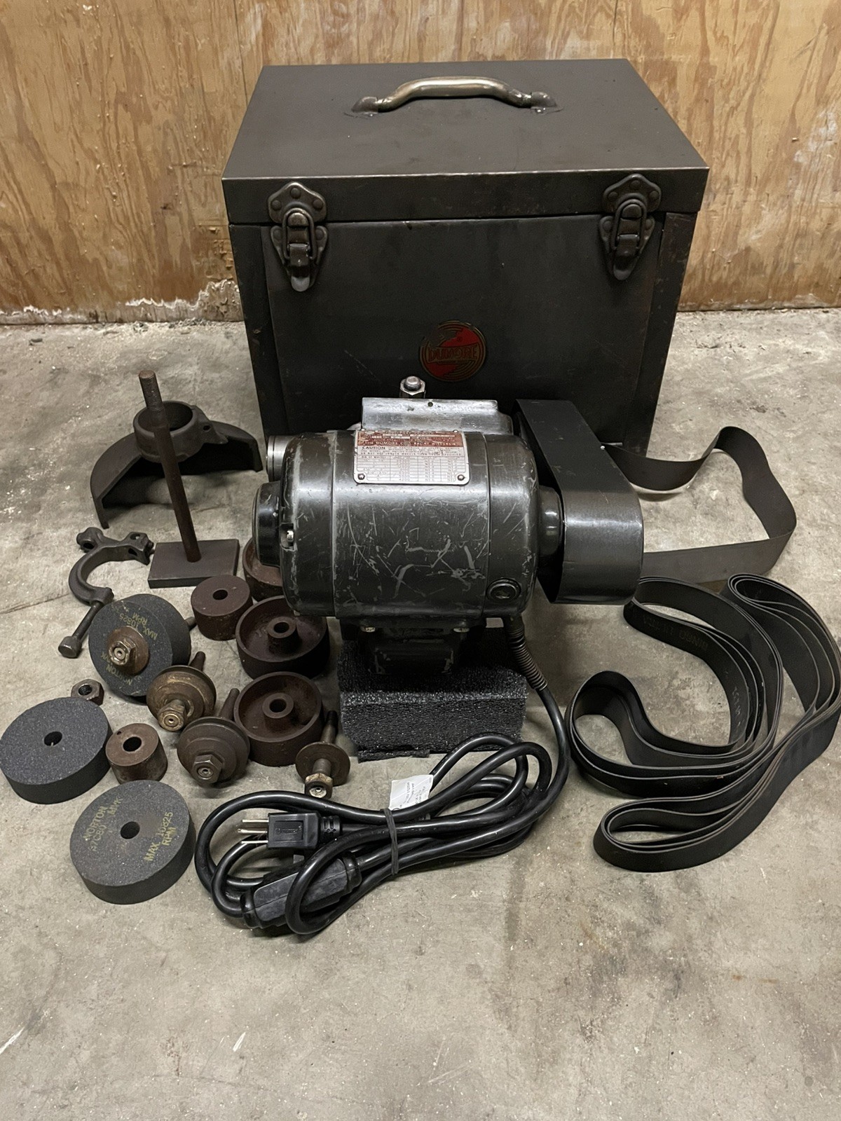 DUMORE TOOL POST GRINDER 3/4 HP No. 7-011