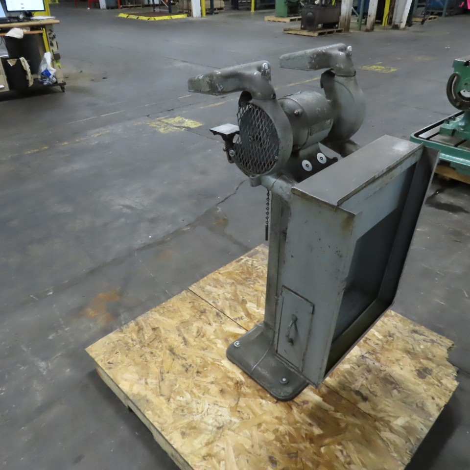 Delta 1/2HP Pedestal Mount 6″ Dual Wheel Grinder Buffer 230V 3PH W/Catch Pan