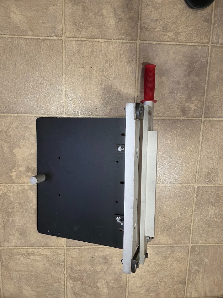 Accu Cutter Model Metal & Plastic Shear, 12 Inch Length Free Shipping PRE-OWNED.