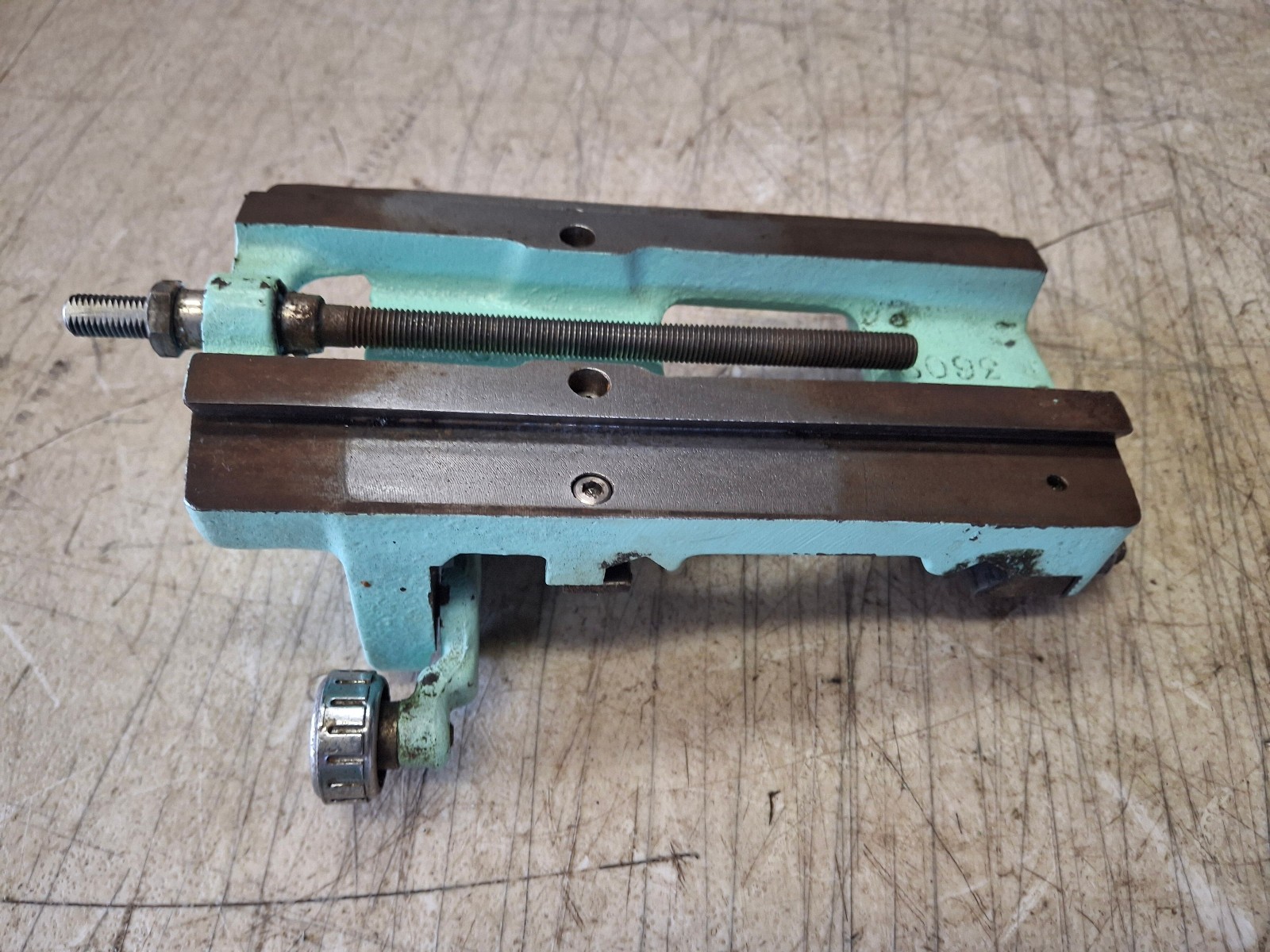 Vintage 6″ Lathe Craftsman 109 Apron Carriage Saddle Half Nut Housing Casting