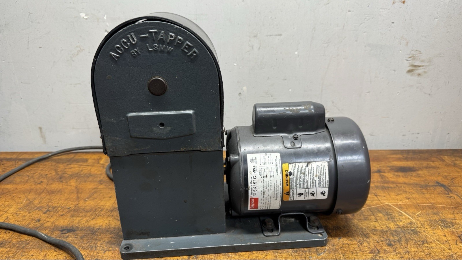 LSMW Accu-Tapper Horizontal Tapping Machine 1/4HP 115V