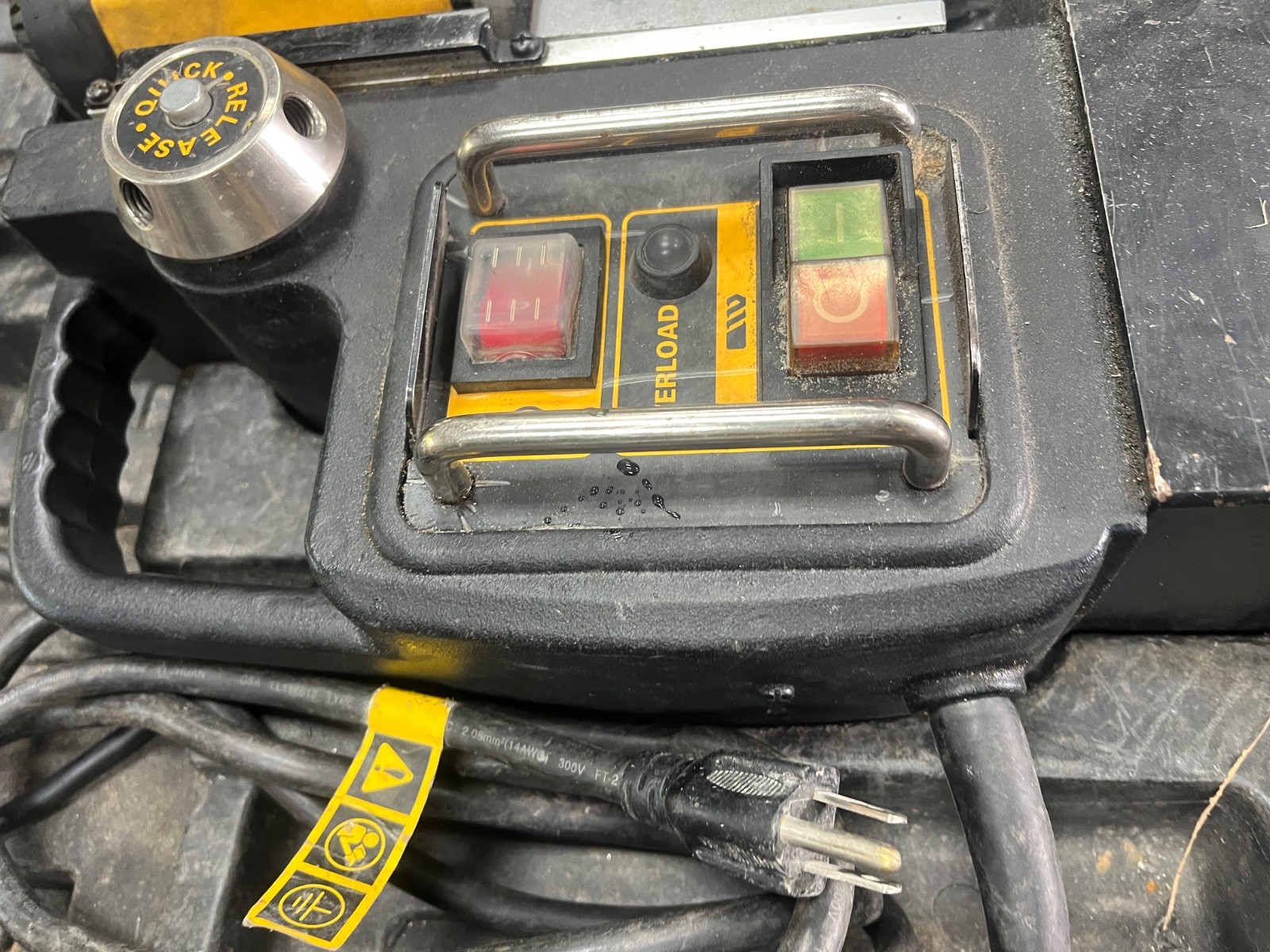 DEWALT Drill Press Magnetic 2-inch 10-Amp (DWE1622K)