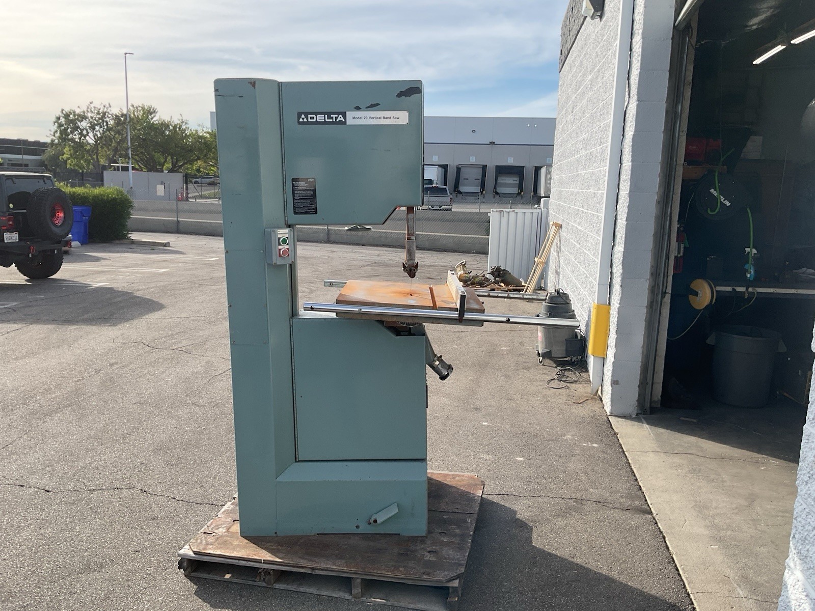 Delta 28-654 Model 20″ Vertical Band Saw Industrial 3PH